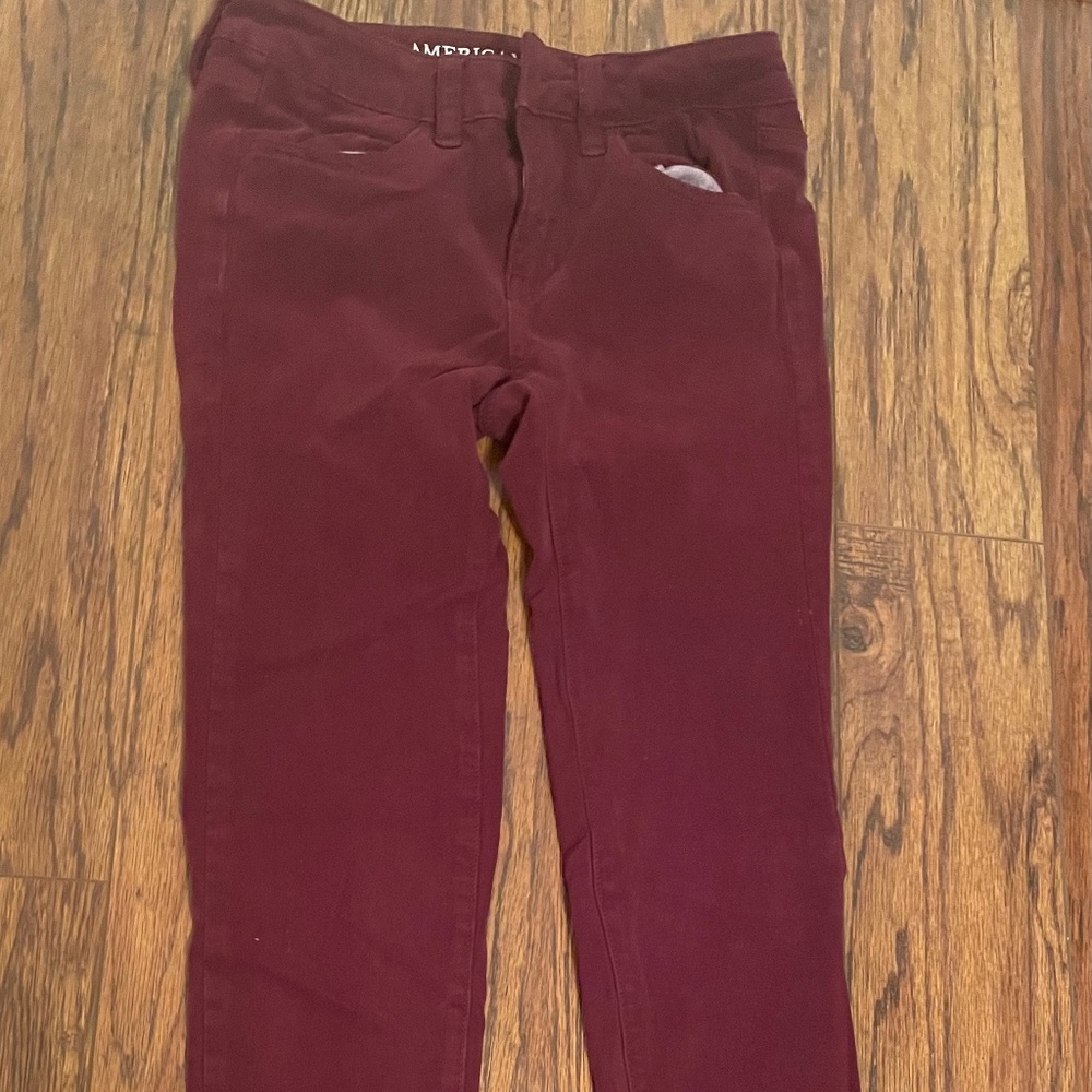 American Eagle Size 2 Long Burgundy Super Stretch Skinny Jeans
